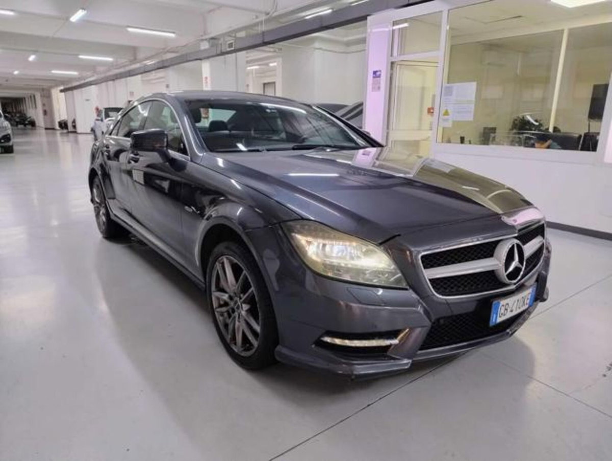 Mercedes-Benz CLS 350 CDI BlueEFFICIENCY 4Matic (2)