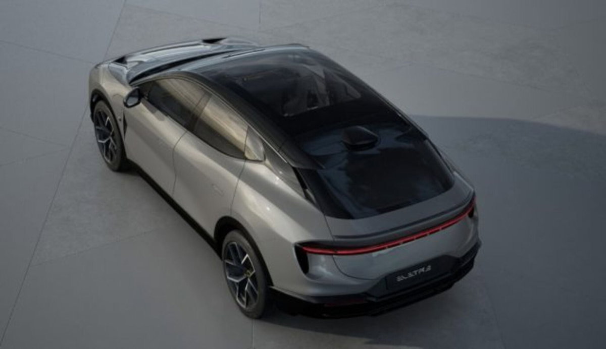 Lotus Eletre S (2)