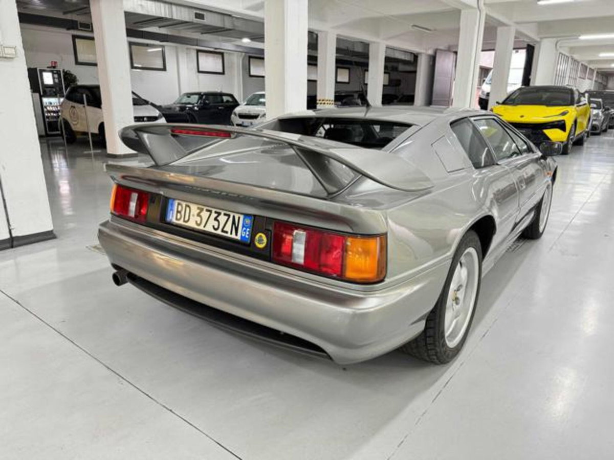 Lotus Esprit 2.0i turbo cat GT3 (17)