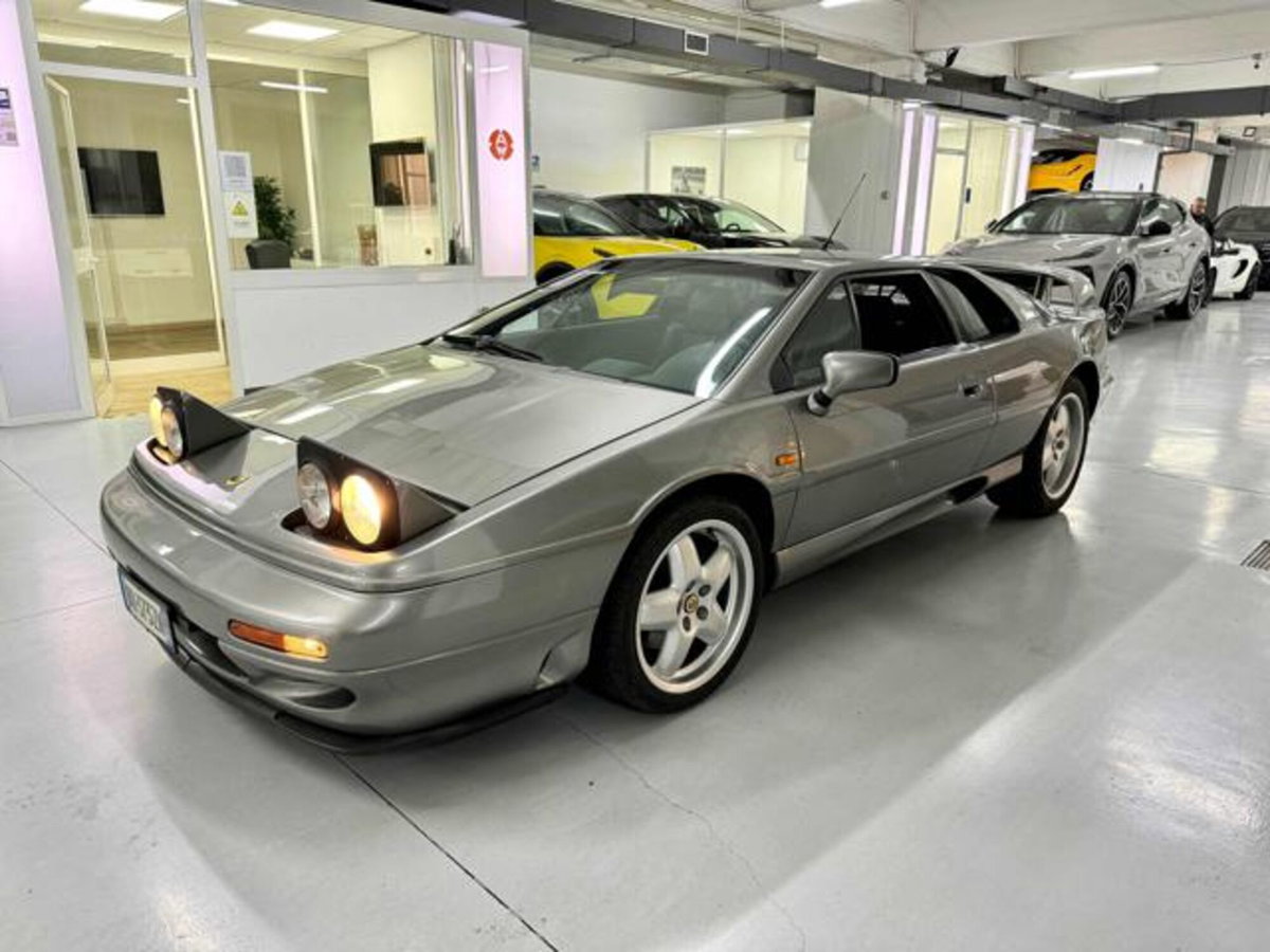 Lotus Esprit 2.0i turbo cat GT3 (2)