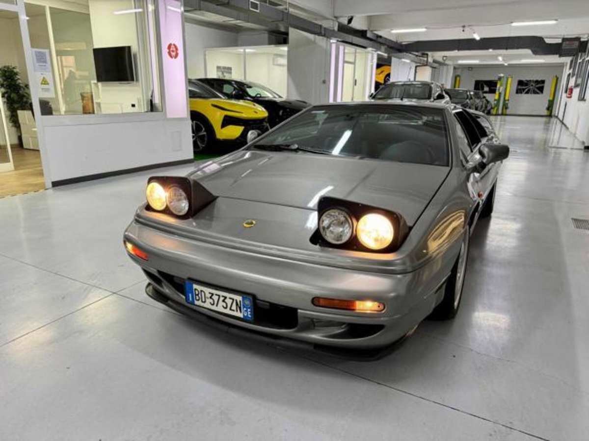 Lotus Esprit 2.0i turbo cat GT3 (6)