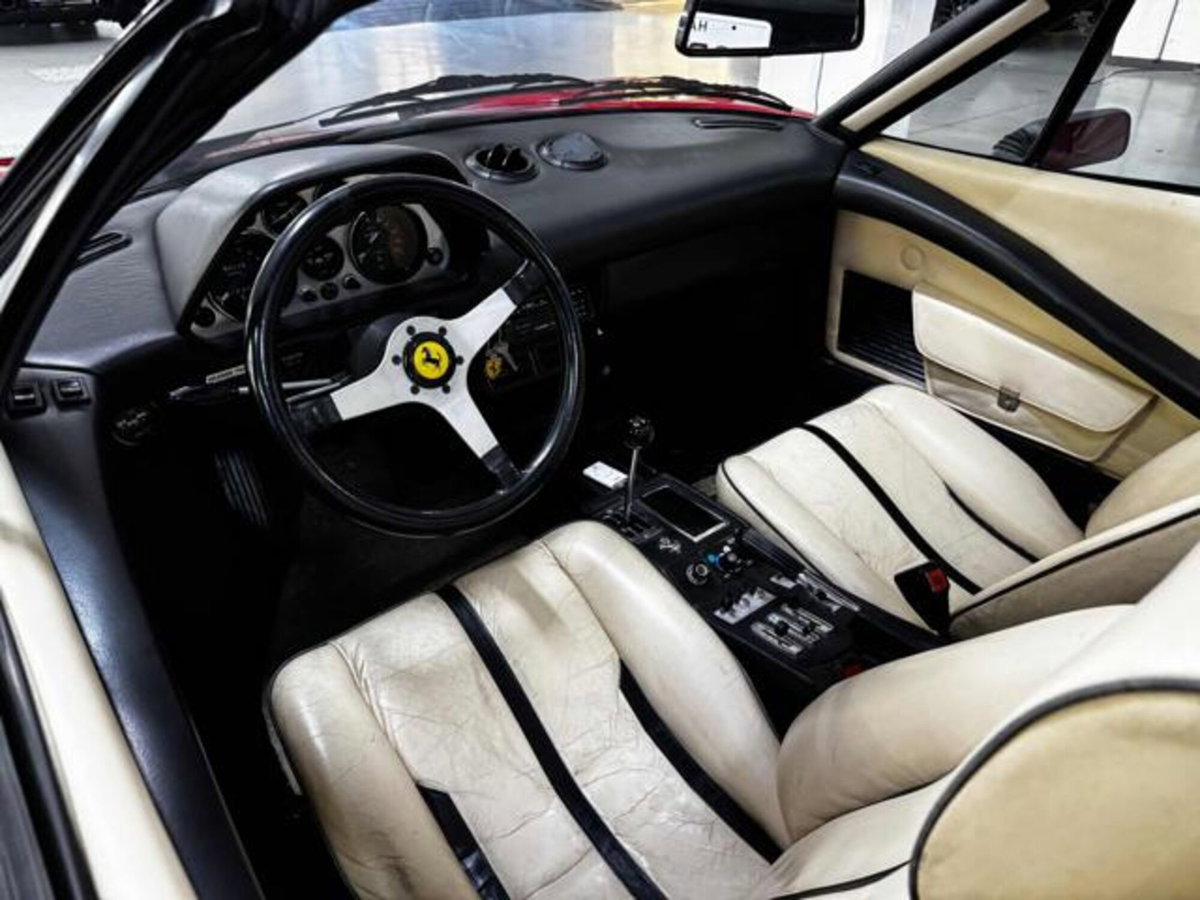 Ferrari 308 308 GTS (14)