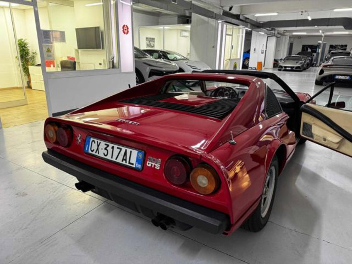 Ferrari 308 308 GTS (7)