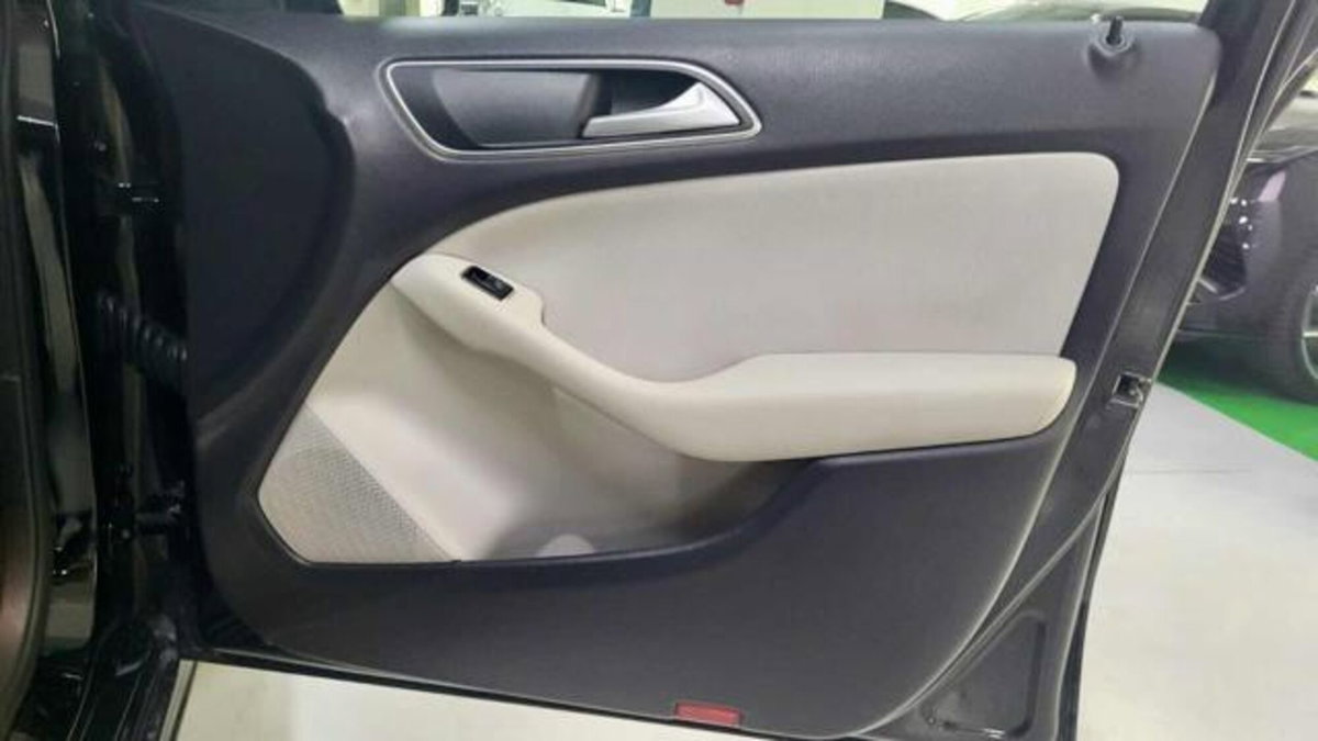 Mercedes-Benz Classe B 180 CDI Executive (10)