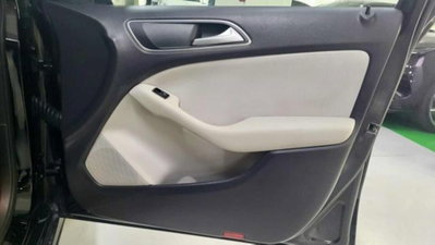 Mercedes-Benz Classe B 180 CDI Executive (10)