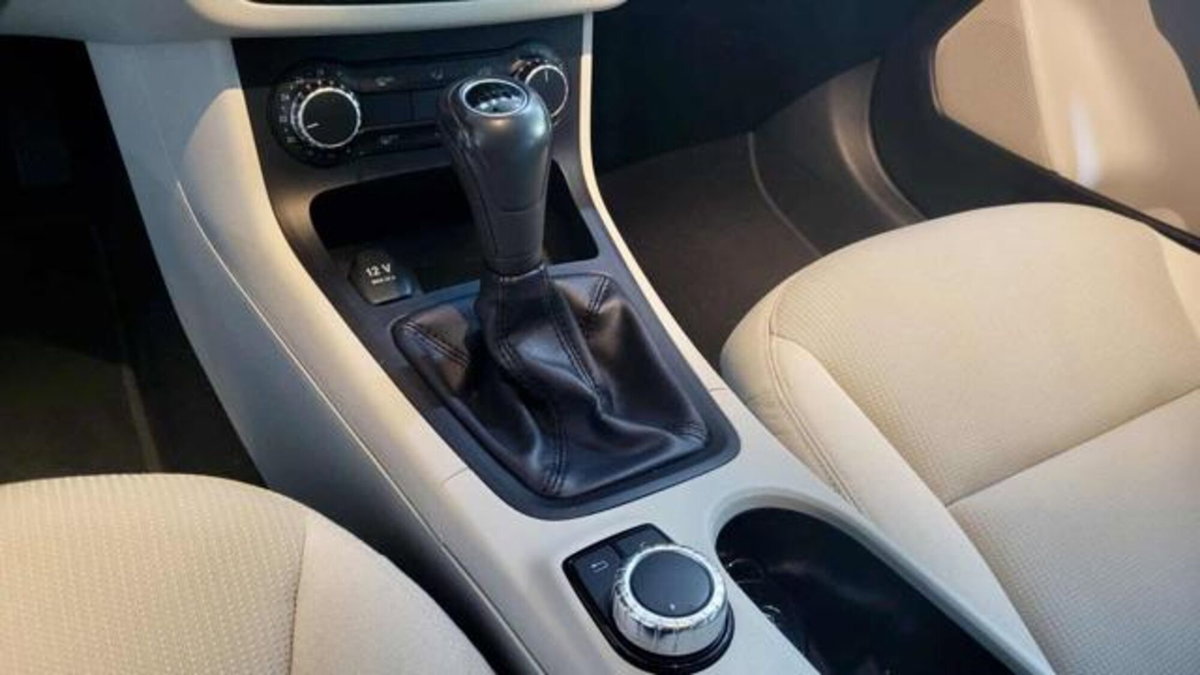 Mercedes-Benz Classe B 180 CDI Executive (19)
