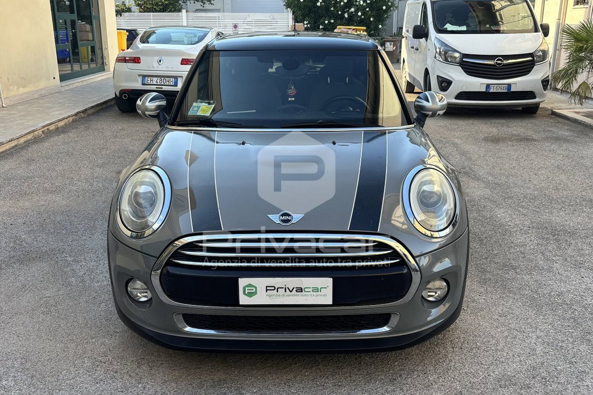 MINI Mini 1.5 Cooper D Business 5 porte (2)