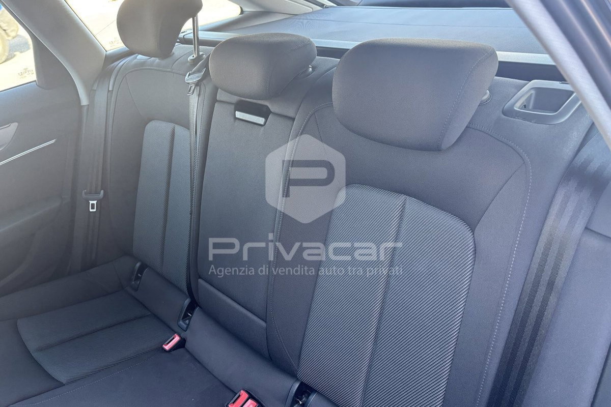 Audi A6 40 2.0 TDI quattro ultra S tronic Business Sport (14)