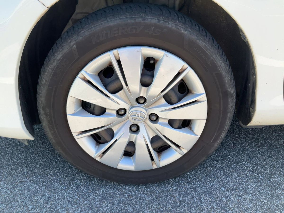 Toyota Yaris 1.3 5 porte Active (12)