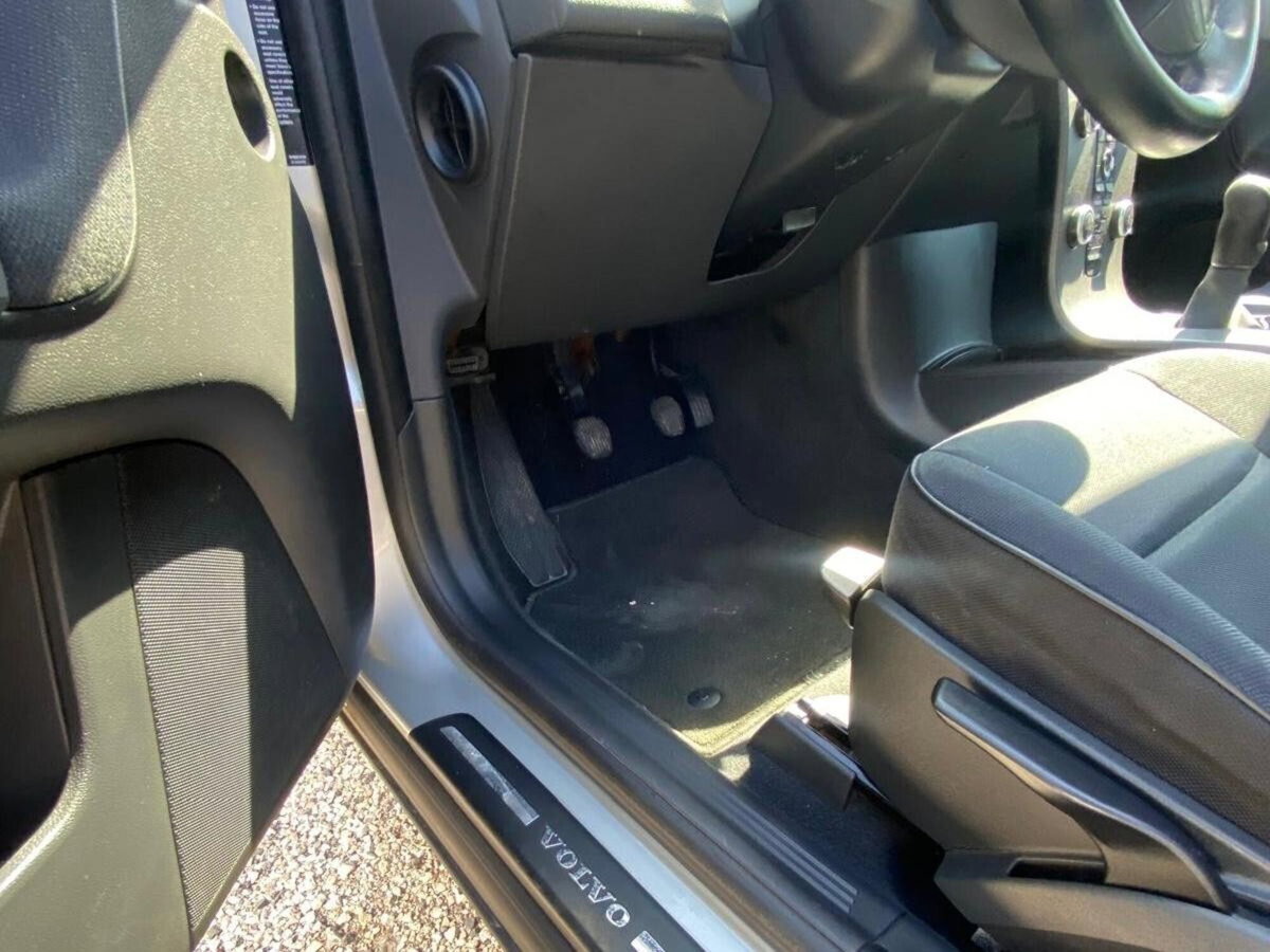 Volvo V50 1.6 D DRIVe cat R-Design (19)