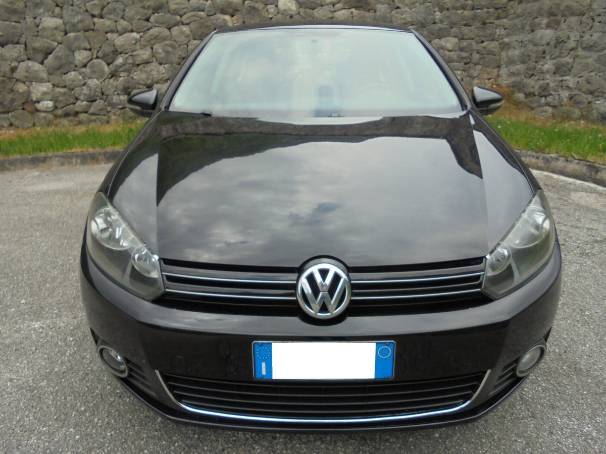 Volkswagen Golf 1.6 TDI DPF 5p. Highline (2)