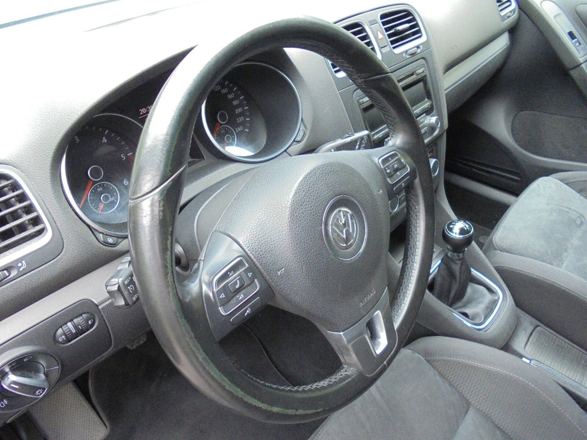 Volkswagen Golf 1.6 TDI DPF 5p. Highline (20)