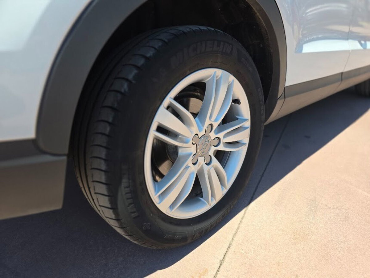 Audi Q3 2.0 TDI quattro S tronic Edition (15)