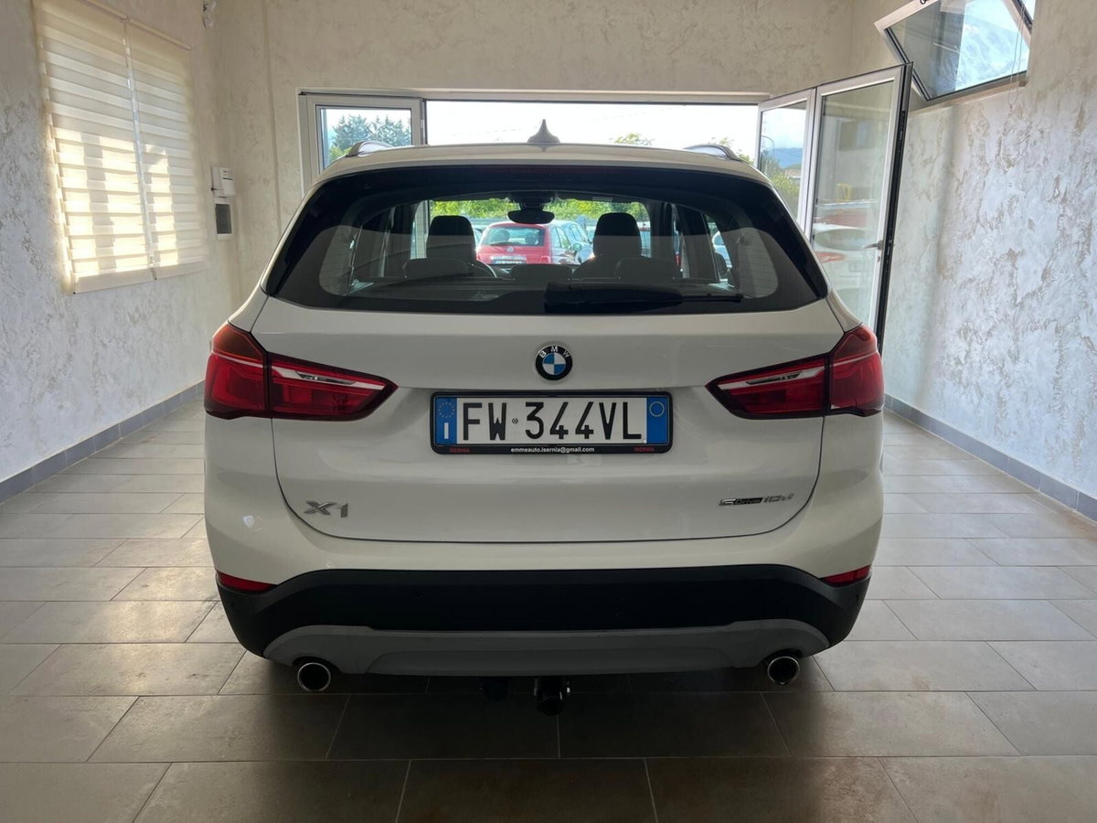 BMW X1 sDrive18d Advantage (5)