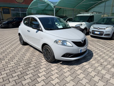 Lancia Ypsilon 1.0 FireFly 5 porte S&S Hybrid Ecochic Gold usata