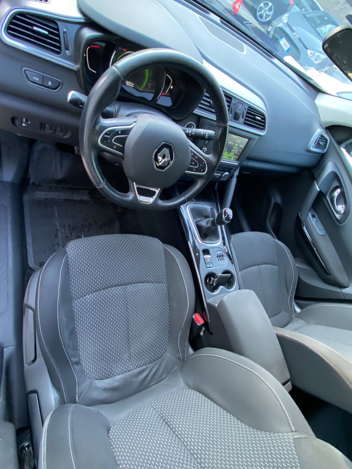 Renault Kadjar 8V 110CV Energy Zen (8)