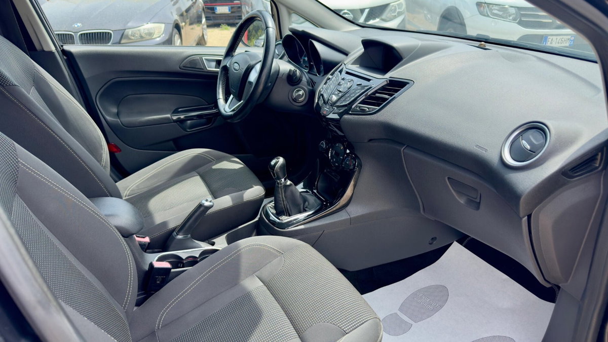 Ford Fiesta 1.0 EcoBoost 100CV 5 porte Titanium (8)