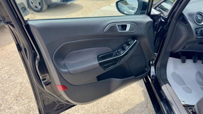 Ford Fiesta 1.0 EcoBoost 100CV 5 porte Titanium (9)