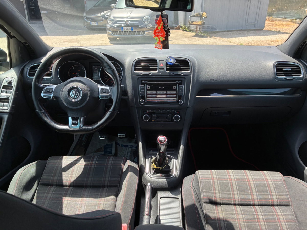 Volkswagen Golf 2.0 TSI 5p. GTI (9)