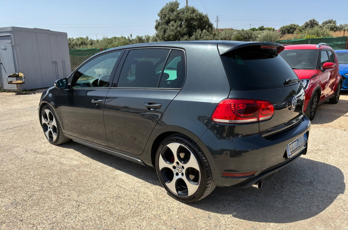 Volkswagen Golf 2.0 TSI 5p. GTI (4)
