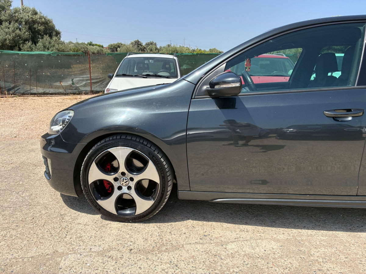 Volkswagen Golf 2.0 TSI 5p. GTI (6)