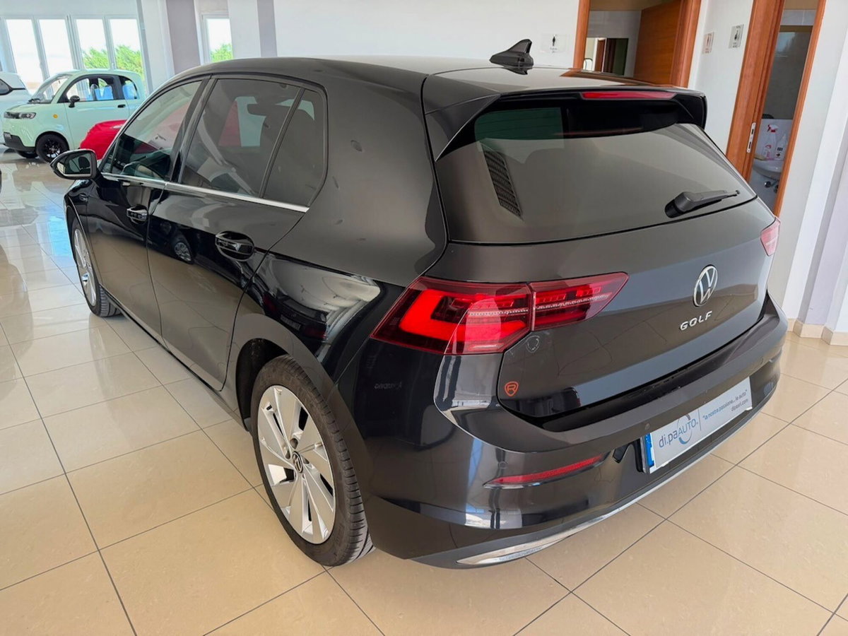 Volkswagen Golf 2.0 TDI 150 CV DSG SCR Style (2)