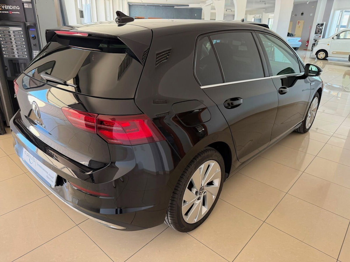 Volkswagen Golf 2.0 TDI 150 CV DSG SCR Style (6)