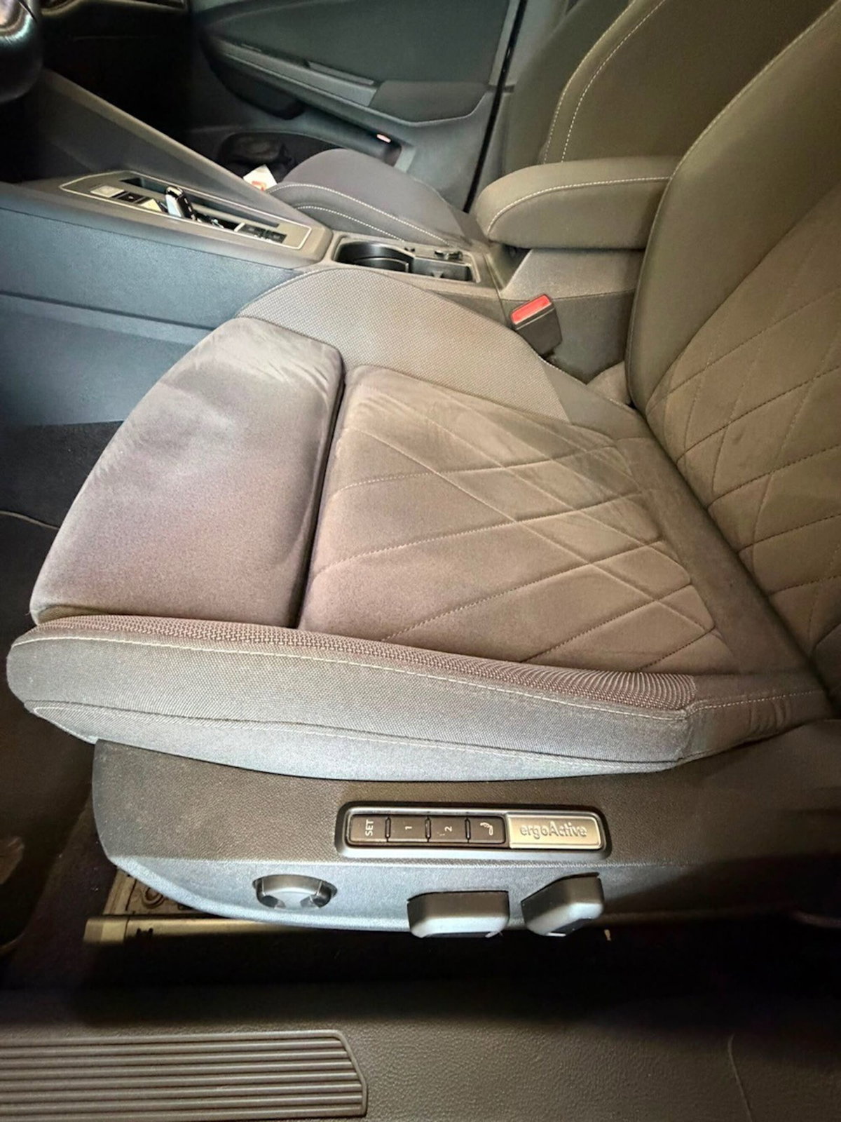 Volkswagen Golf 2.0 TDI 150 CV DSG SCR Style (9)