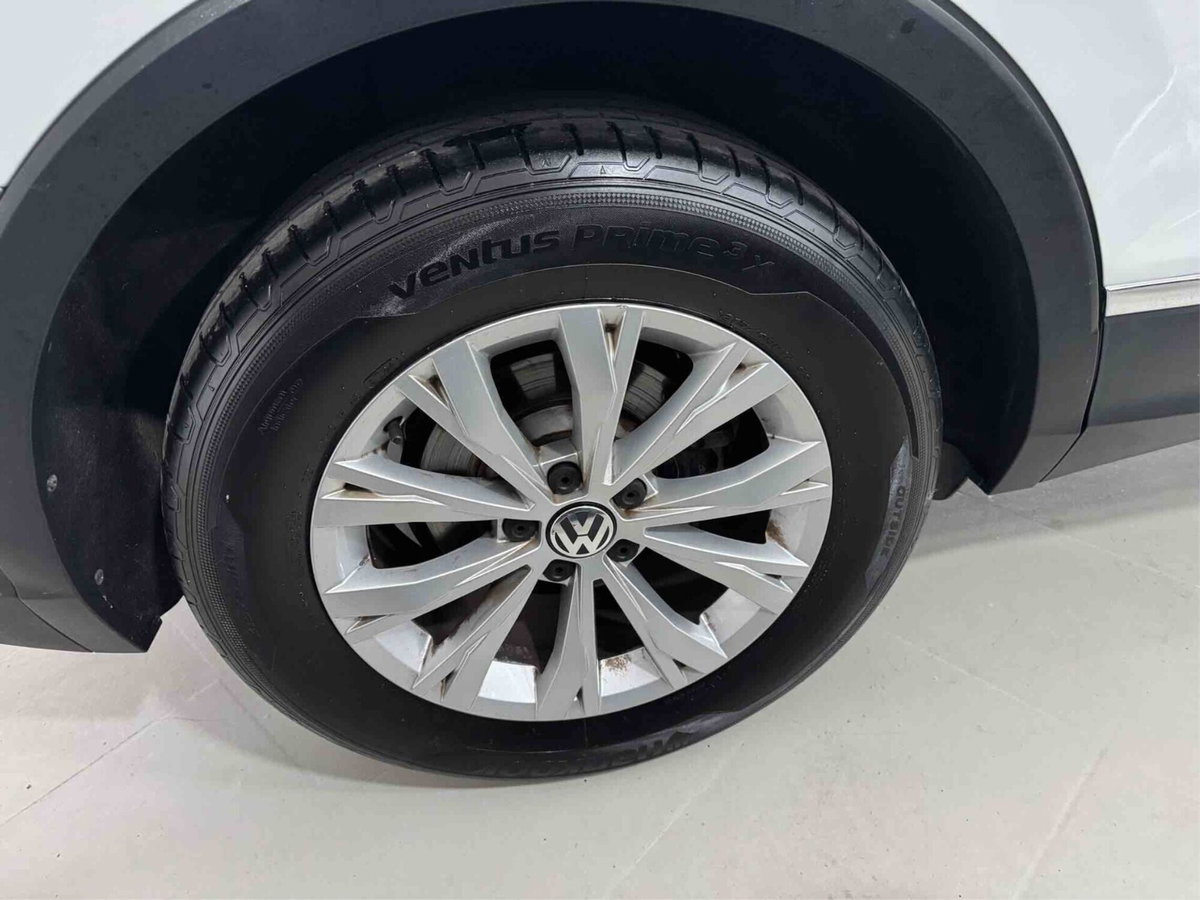 Volkswagen Tiguan 2.0 TDI 150 CV SCR DSG 4MOTION Elegance (19)