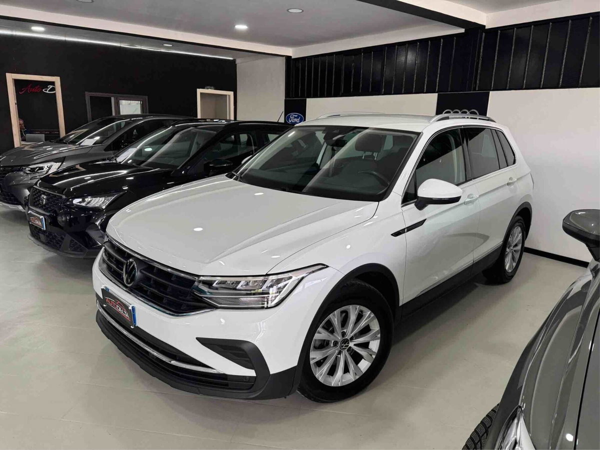 Volkswagen Tiguan 2.0 TDI 150 CV SCR DSG 4MOTION Elegance (4)