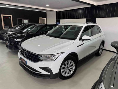 Volkswagen Tiguan 2.0 TDI 150 CV SCR DSG 4MOTION Elegance (4)