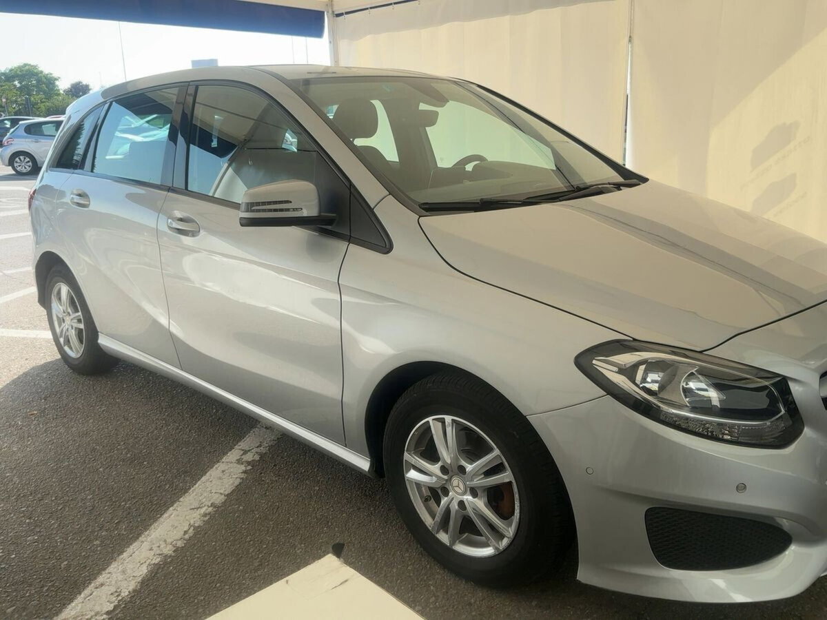 Mercedes-Benz Classe B 180 d Executive (4)