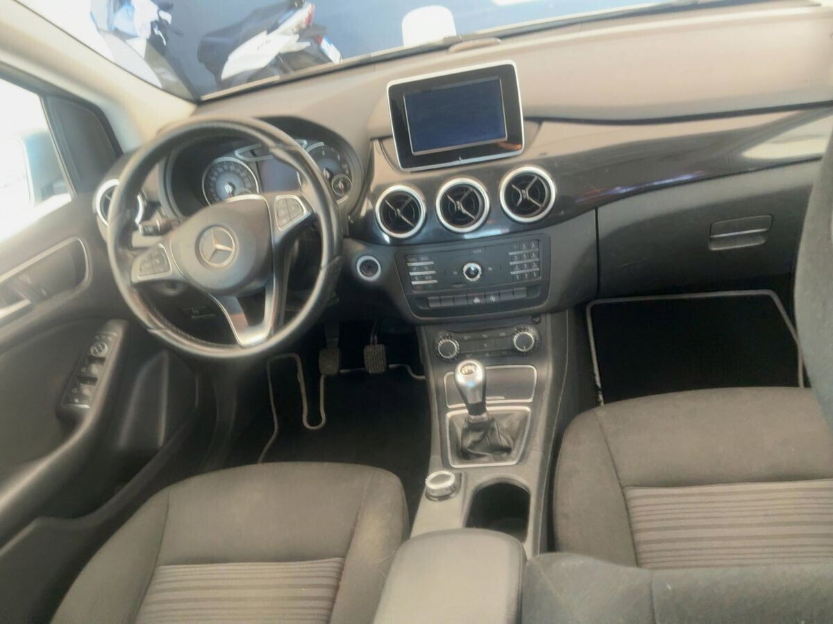 Mercedes-Benz Classe B 180 d Executive (6)