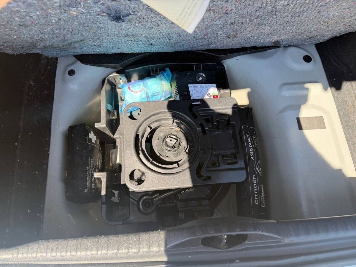Citroen C3 BlueHDi 100 S&S Shine Pack (13)