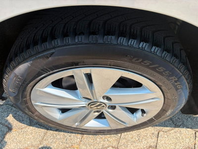 Volkswagen Golf 2.0 TDI SCR Life (14)