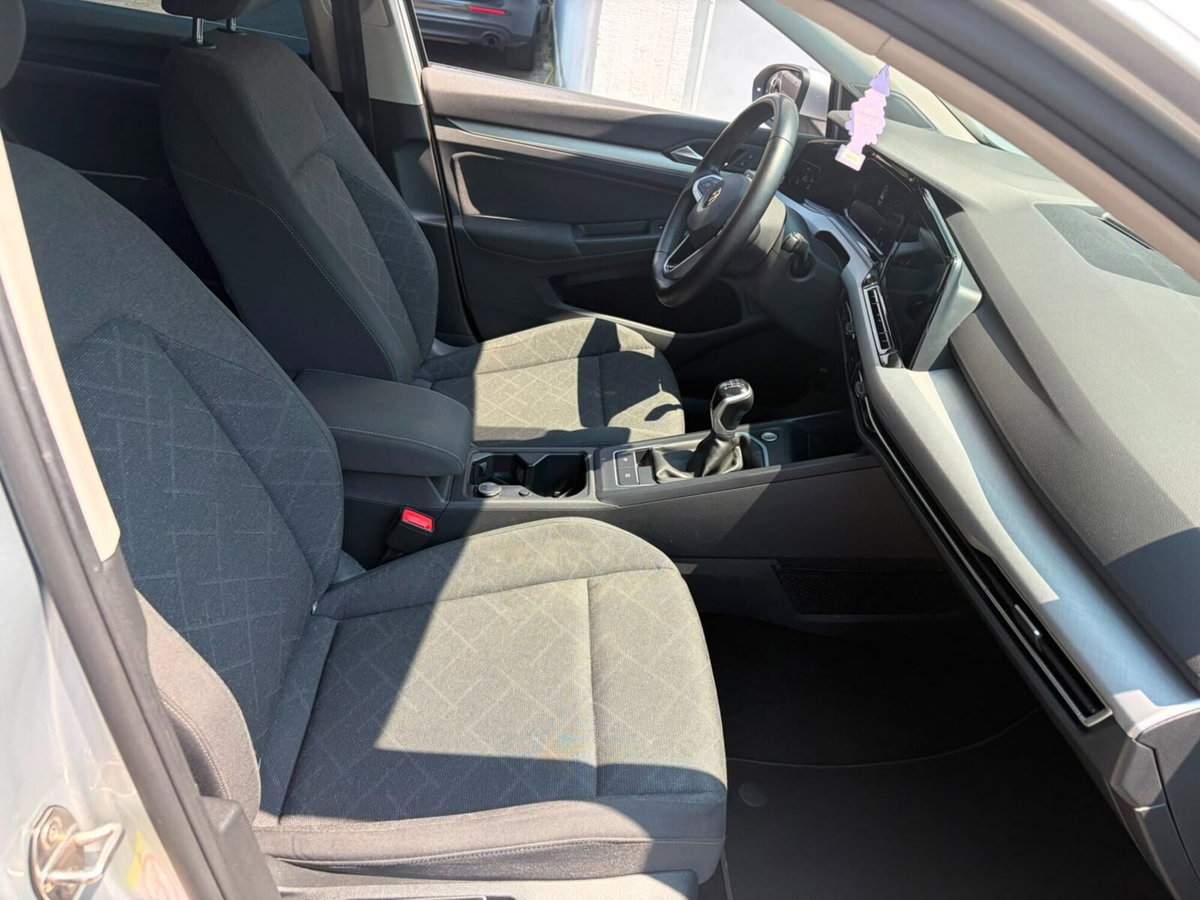 Volkswagen Golf 2.0 TDI SCR Life (9)