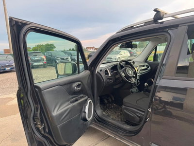 Jeep Renegade 2.0 Mjt 140CV 4WD Active Drive Limited (16)