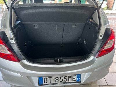 Opel Corsa 1.2 5 porte Club (11)