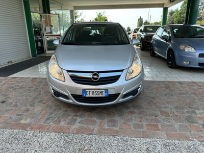 Opel Corsa 1.2 5 porte Club (2)