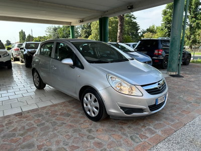 Opel Corsa 1.2 5 porte Club (3)