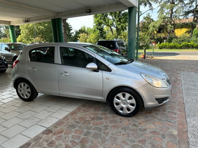 Opel Corsa 1.2 5 porte Club (4)