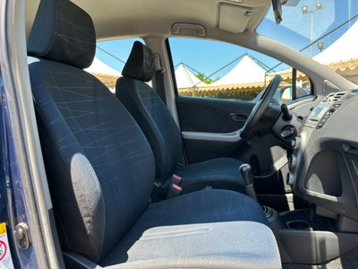 Toyota Yaris 1.0 5 porte Navi (13)