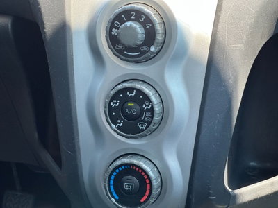 Toyota Yaris 1.0 5 porte Navi (18)