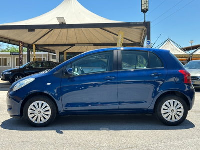 Toyota Yaris 1.0 5 porte Navi (4)