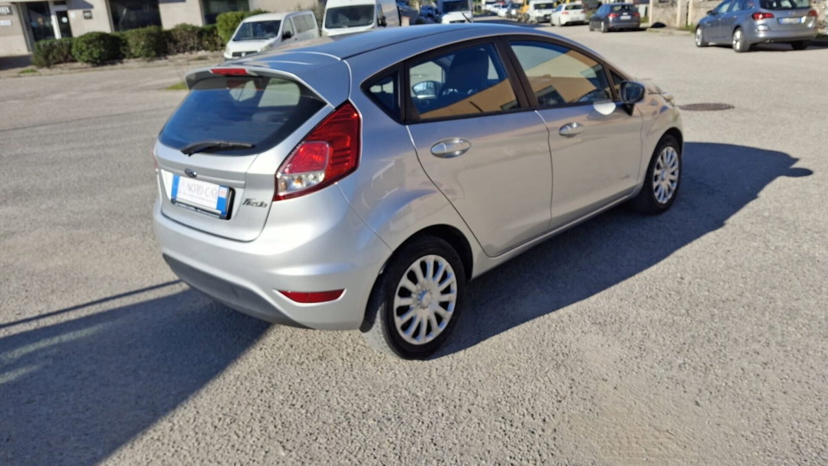 Ford Fiesta Plus 1.5 TDCi 75CV 5 porte (6)