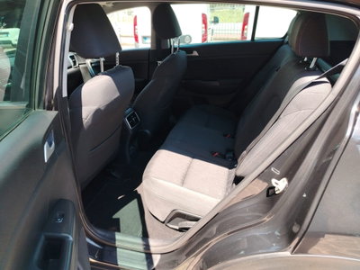 Kia Sportage 1.7 CRDI 2WD Cool (8)