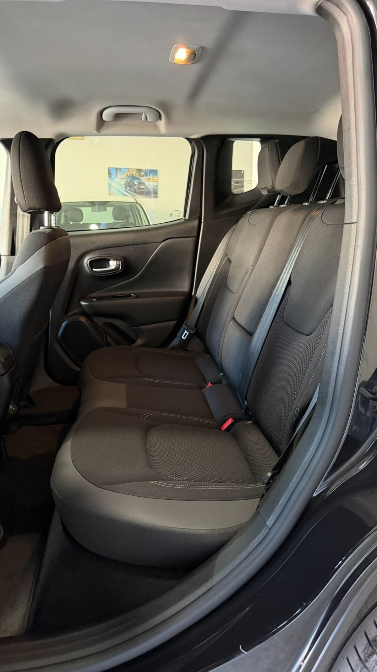 Jeep Renegade 1.6 Mjt 120 CV Limited (16)