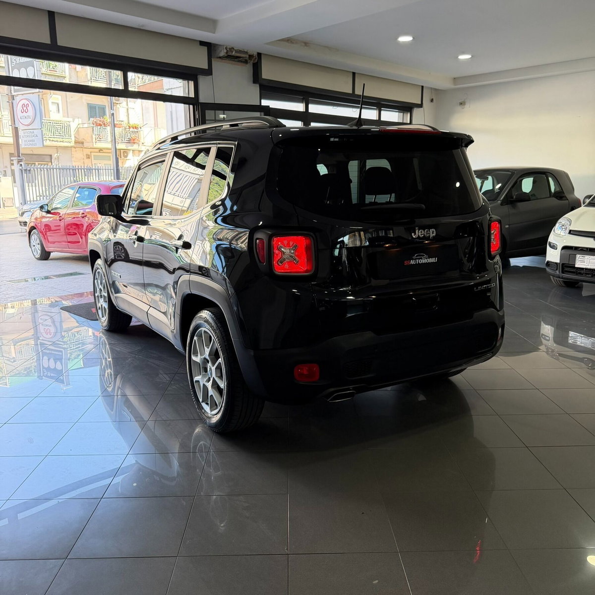 Jeep Renegade 1.6 Mjt 120 CV Limited (7)