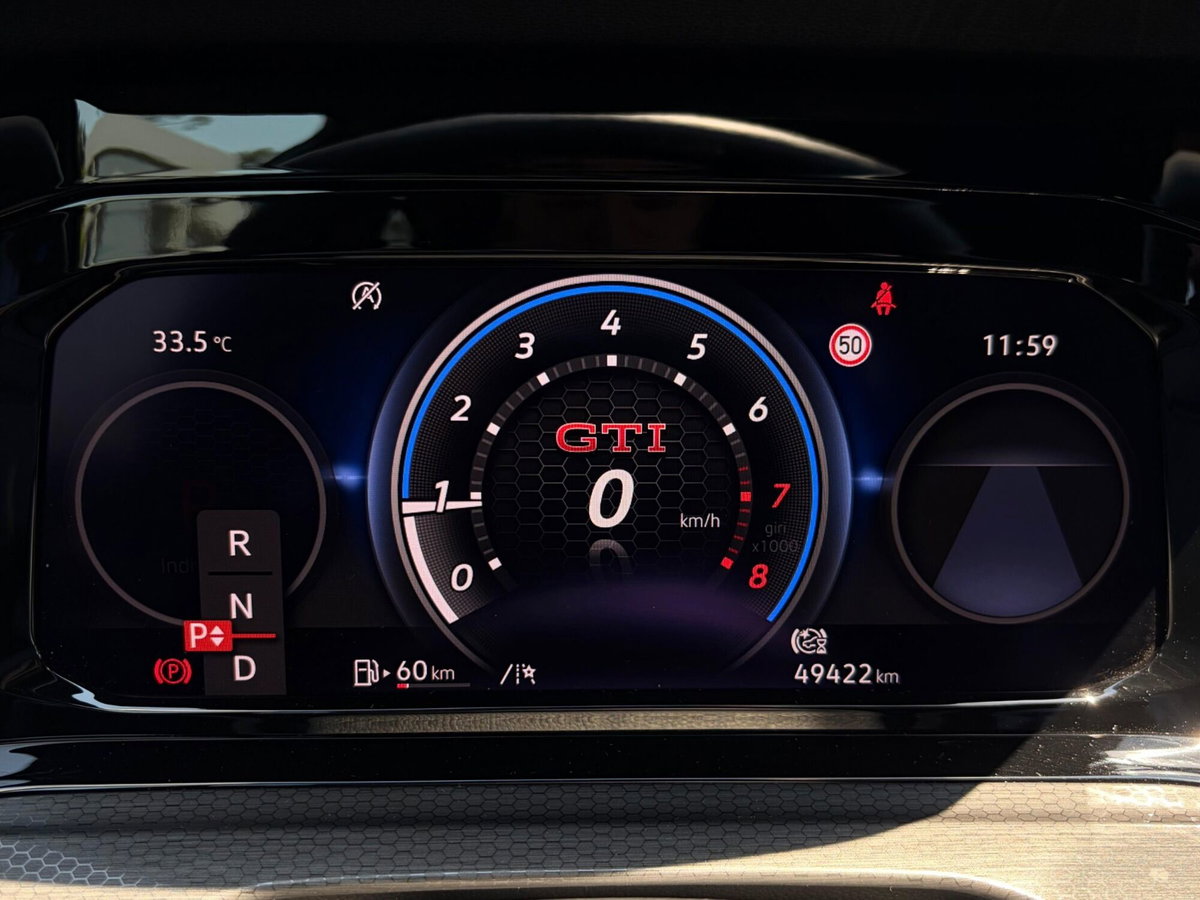 Volkswagen Golf 2.0 TSI GTI (11)