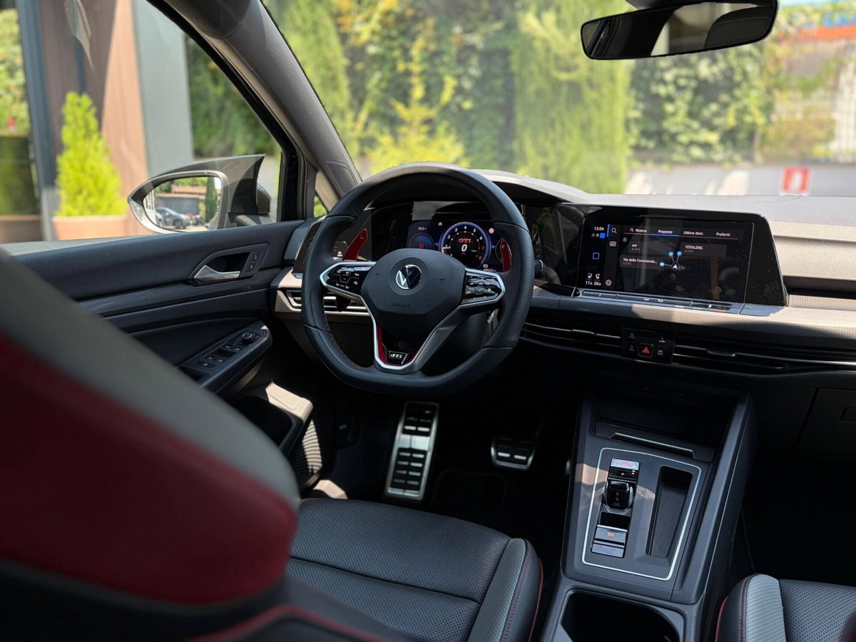 Volkswagen Golf 2.0 TSI GTI (9)